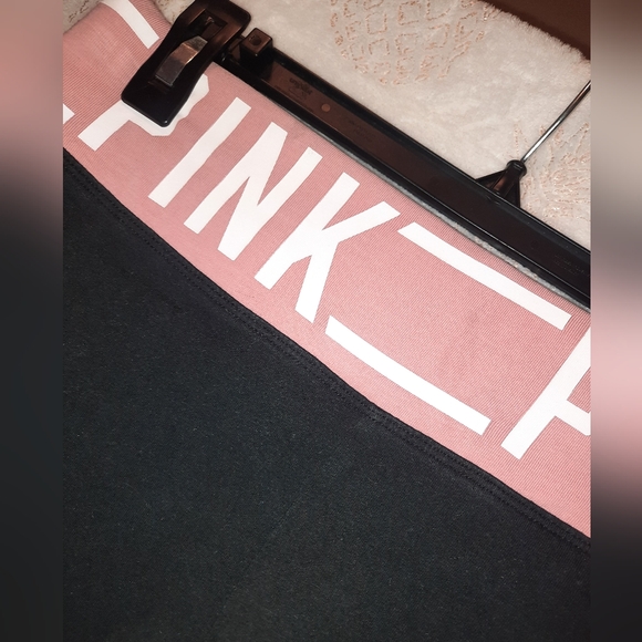 PINK Victoria's Secret Black and Pink Yoga Shorts Size Medium - Picture 2 of 3